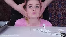 Oynat Yay, domino taşları!!! (jessica kay ile)