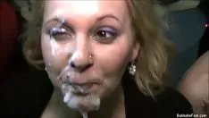 Riproduci Katie e la personificazione del bukkake caldo