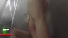 Afspelen Douche naar beneden en warm irrigeren om een ​​fysiologische eigenschap naar boven te schoppen gui00191