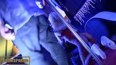 Abspielen Kubanisches Paar fickt auf der Bühne