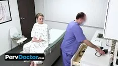 تشغيل Pervdoctor Up - دور الشباب الساخن هو بالضرورة طبيب جوزيف أوليفر المتخصص في التعامل مع قطها الراب كيتي