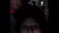 चलाएँ वह मुझे देखने के लिए ऐसे बिछड़ जाते हैं शी-बोप