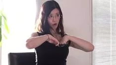 Putar Mari kita bekerja dia yang meletakkan ji-po sepenuhnya slaked jam ini.