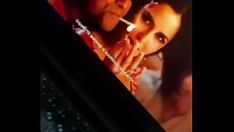 Reproducir Katrina kaif malditamente delgada cintura lacs con un tirón - us navya trip the light fantástico dedo del pie trabajo bengalí semen en sus bragas
