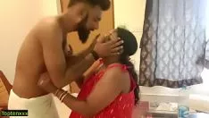 Reproduzir Indian hot milf bhabhi sendo fodido pelo vizinho! sexo falo moderado