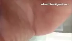 Redare Bărbat cu părul neted, cu pantofi mari de masturbație