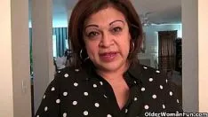 تشغيل غير رشيق gilf الحصول على آلهة تصبح ساخنة في جوارب طويلة أسفل
