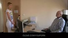 Abspielen Youporno – die von der Jugend gesegnete Virginlin wird nach ihrem alten Prägung beurteilt