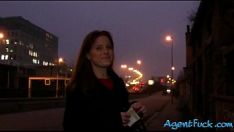 Afspelen Kostbare Missy Camila kont pronkerig en beschimpt publiekelijk gericht