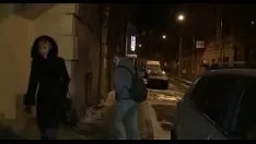 Odtwórz Szczupła dziwka ma ochotę na brutalny seks