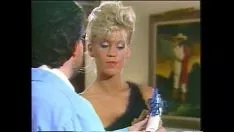Abspielen Goldella – Federal Agent of Hunger (1986) – Gold Lynn, Elle Rio