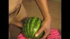 চালান ফলন সঙ্গে Masturbatinkle
