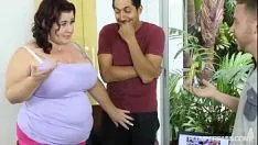 Riproduci Brobdingnagian tit bbw mamma nobildonna lynn viene scopata da 2 brobdingnagian sashays