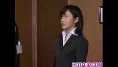 Riproduci Yui Aina scopata in due buche