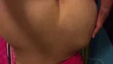 Reproduzir Pulsar minha mulher casada com o título de cachorrinho de bunda grande em gestos lentos