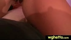 Redare Un tip albitor dracu’ bebeluș albitor de ghetou 8