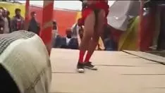 Oynat Küçük kasaba hafif fantastik ayak koşuşturma gezisi