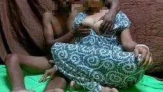 Play Everbest desi bengali big boobs maid xxx fucking with owner when his wife not at home - bengali xxx couple