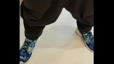 Odtwórz Moja przyjaciółka ssie mnie w miejscu pracy