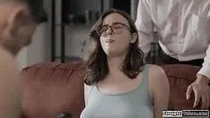 再生 セラピーセッション中に巨乳の女の子がdped