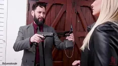 Abspielen Kerl fickt verlobte und ihre stiefmutter