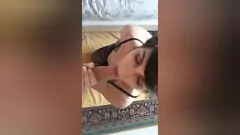Jouer Salope couverte de sperme: pipe intense en POV et énorme éjaculation