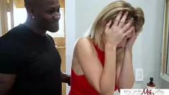 再生 巨根の不動産業者がハードファックで熟女妻を驚かせる