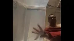 Redare ChubbyPapiBablo este surprinsă cum se găsește de două ori în spălătorie