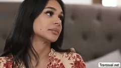 播放 T-Girl Shemale Eva Maxim和Draven Navarro在激烈的肛门动作中