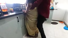 Riproduci L'incontro della cucina proibita di Tamil Maidden