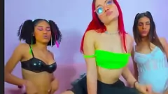 Reproducir Latinas adolescentes cachondas y milfs con grandes culos y tetas naturales